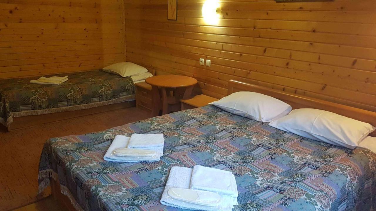 Karpatski Zori Hotel Bukovel Exterior photo