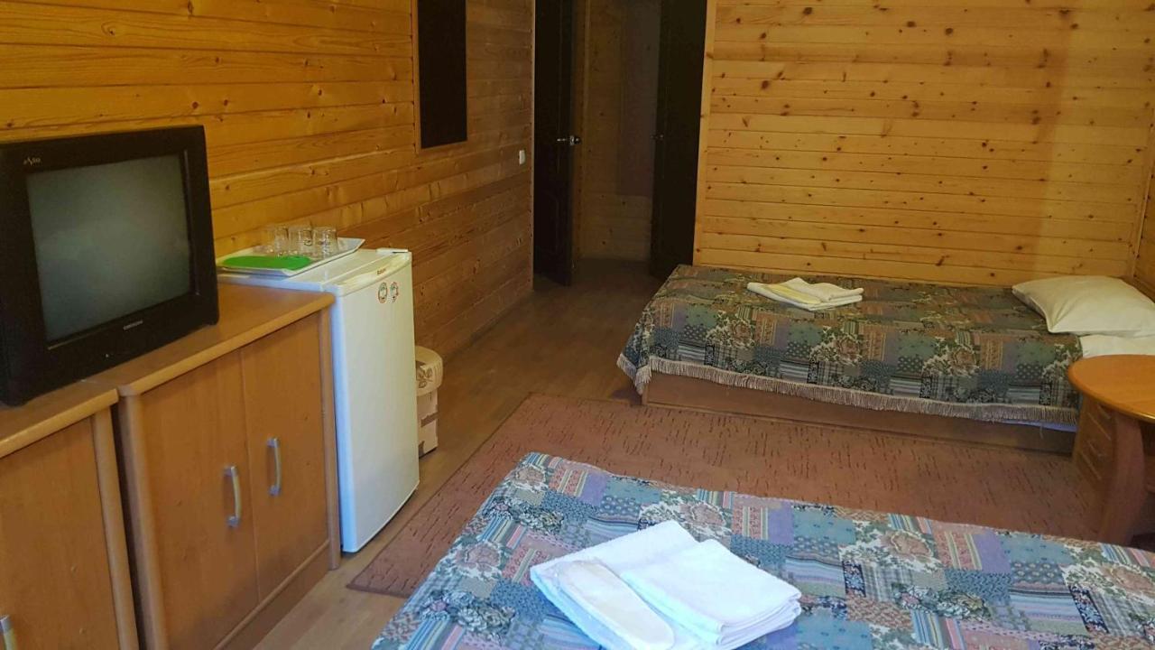 Karpatski Zori Hotel Bukovel Exterior photo