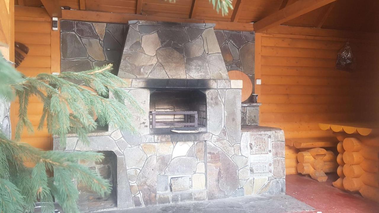 Karpatski Zori Hotel Bukovel Exterior photo