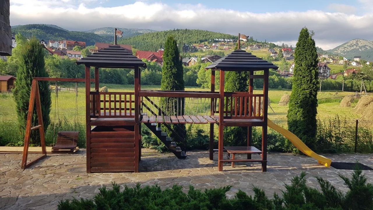 Karpatski Zori Hotel Bukovel Exterior photo