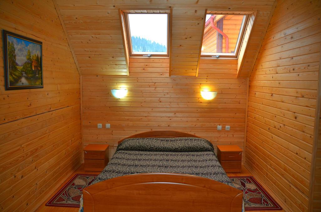 Karpatski Zori Hotel Bukovel Exterior photo