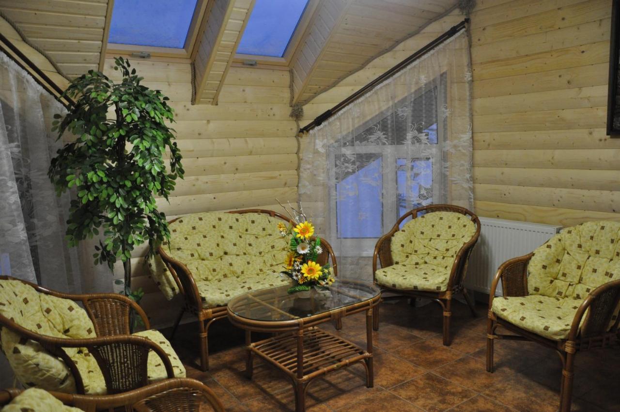 Karpatski Zori Hotel Bukovel Exterior photo
